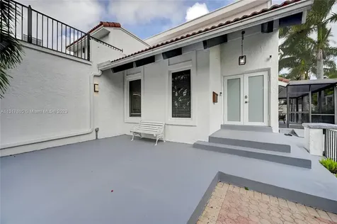 1109 Hollywood Boulevard Hollywood FL 33019
