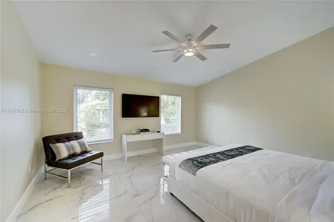 1109 Hollywood Boulevard Hollywood FL 33019
