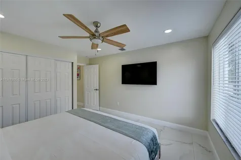 1109 Hollywood Boulevard Hollywood FL 33019