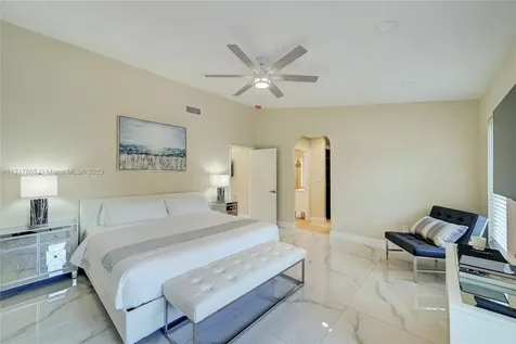 1109 Hollywood Boulevard Hollywood FL 33019