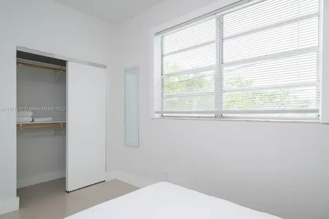 356 W 46th Street Miami Beach FL 33140