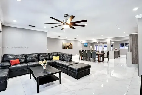 1301 Rodman Street Hollywood FL 33019