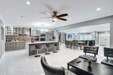 1301 Rodman Street Hollywood FL 33019