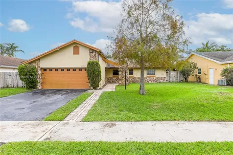 8640 NW 48th Street Lauderhill FL 33351