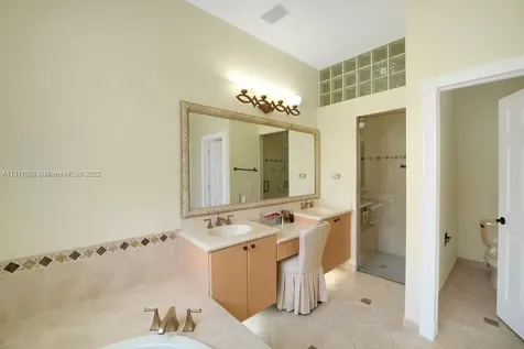 4021 E Lake Estates Drive Davie FL 33328