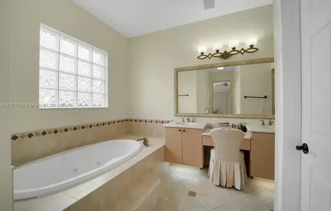 4021 E Lake Estates Drive Davie FL 33328