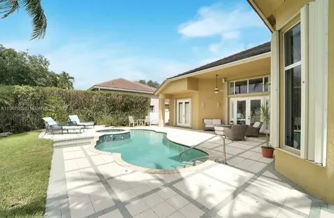 4021 E Lake Estates Drive Davie FL 33328