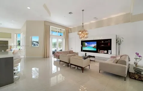 4021 E Lake Estates Drive Davie FL 33328