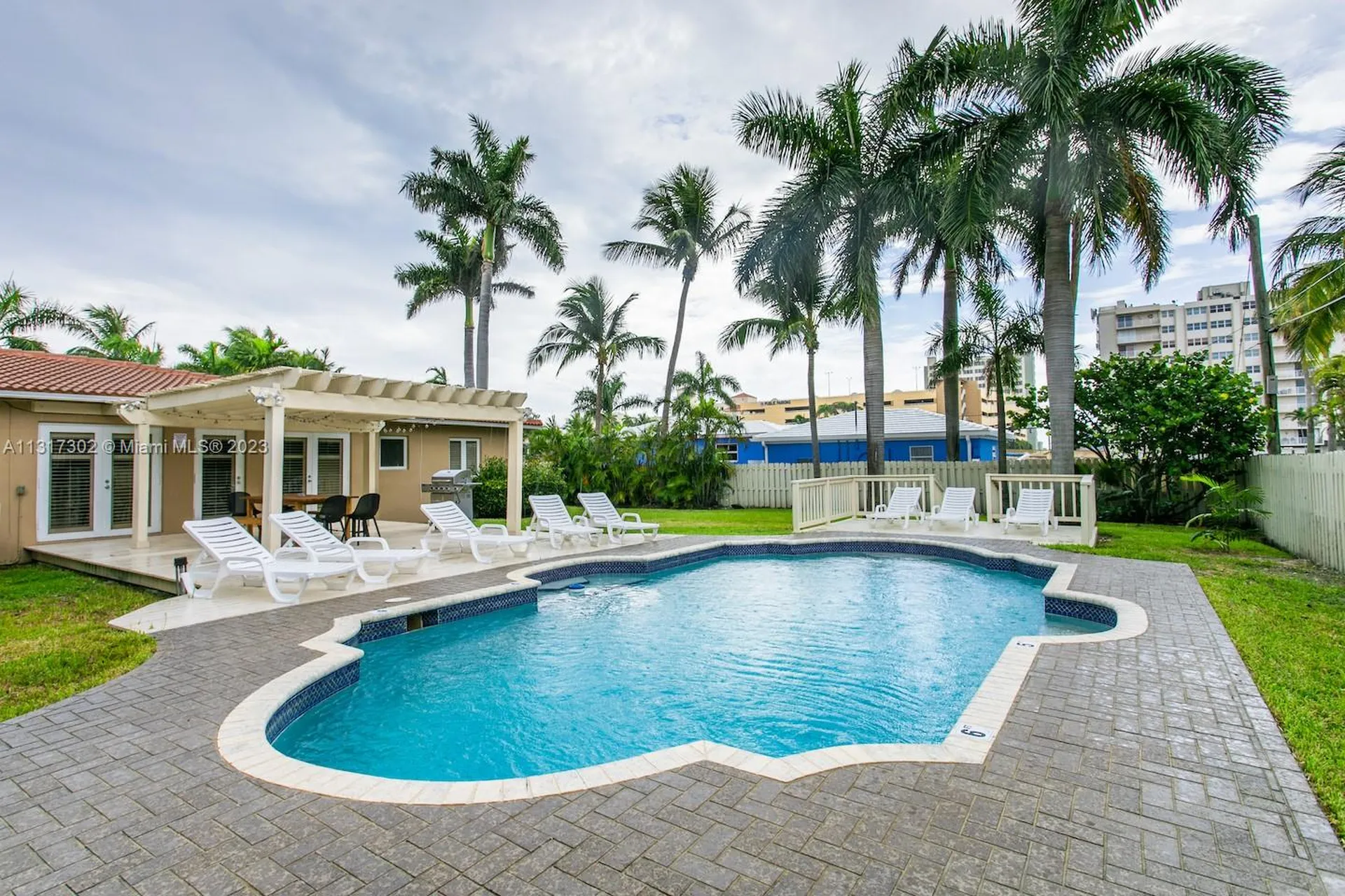 714 Harrison Street Hollywood FL 33019