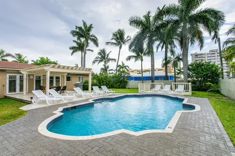 714 Harrison Street Hollywood FL 33019