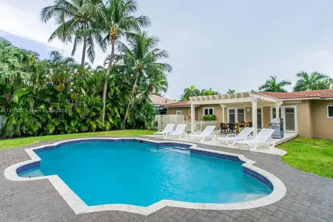 714 Harrison Street Hollywood FL 33019