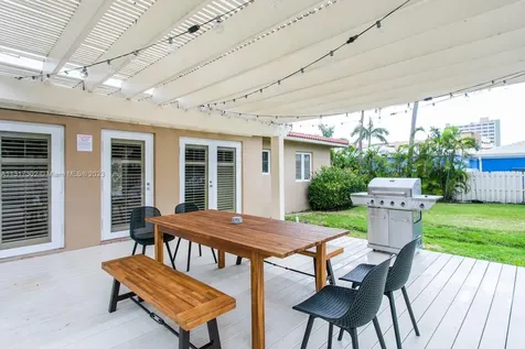 714 Harrison Street Hollywood FL 33019