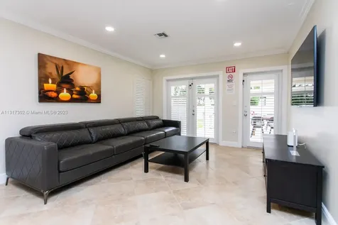 714 Harrison Street Hollywood FL 33019