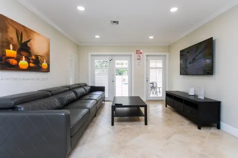714 Harrison Street Hollywood FL 33019