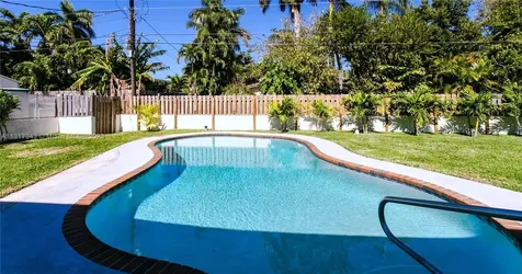 951 Washington Street Hollywood FL 33019