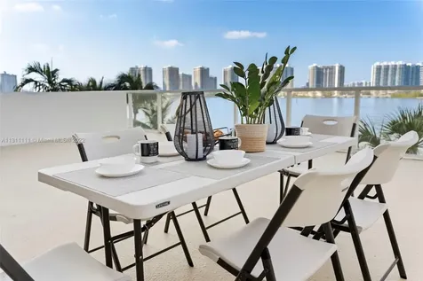 18100 N Bay Road Sunny Isles Beach FL 33160