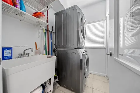 18100 N Bay Road Sunny Isles Beach FL 33160