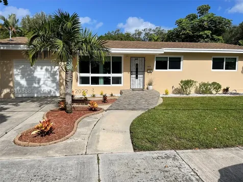 975 NE 127th Street North Miami FL 33161