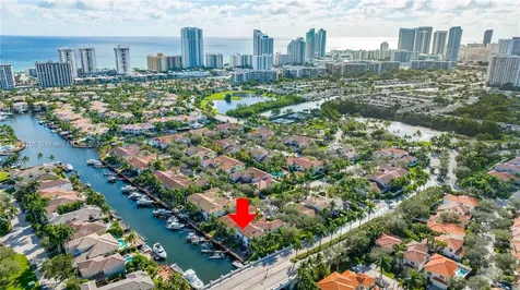 997 N Harbor View N Hollywood FL 33019