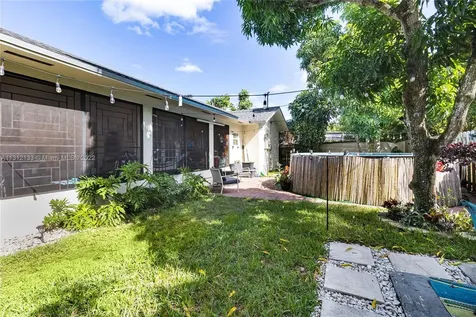 520 NE 164th Terrace Miami FL 33162