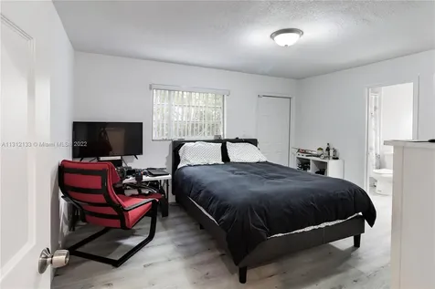 520 NE 164th Terrace Miami FL 33162