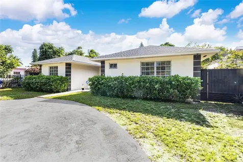 520 NE 164th Terrace Miami FL 33162