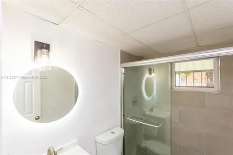 641 NW 2nd Street Miami FL 33128