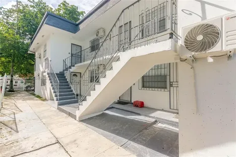 641 NW 2nd Street Miami FL 33128