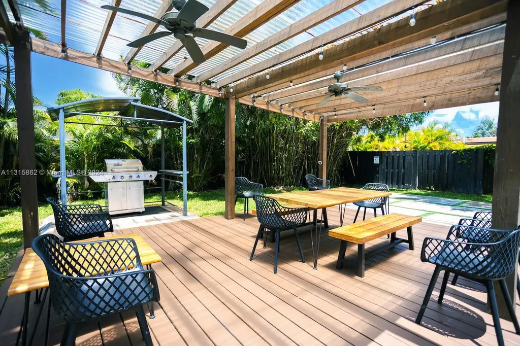 1307 Rodman Street Hollywood FL 33019