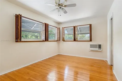 680 NE 50th Terrace Miami FL 33137