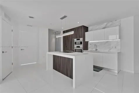 851 NE 1st Avenue Miami FL 33132