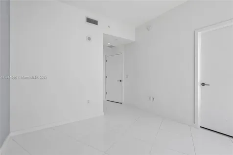 851 NE 1st Avenue Miami FL 33132