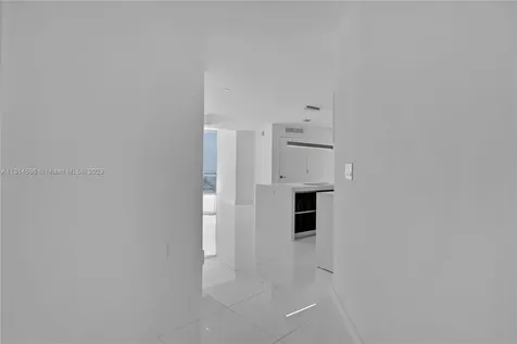 851 NE 1st Avenue Miami FL 33132