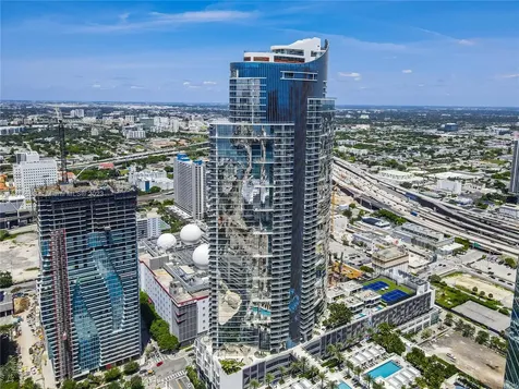 851 NE 1st Avenue Miami FL 33132