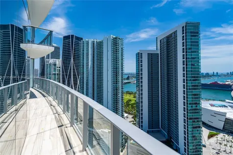 851 NE 1st Avenue Miami FL 33132