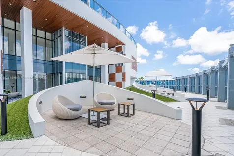 851 NE 1st Avenue Miami FL 33132