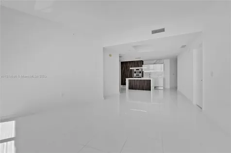 851 NE 1st Avenue Miami FL 33132