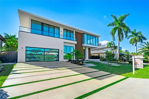 2950 NE 164th Street North Miami Beach FL 33160