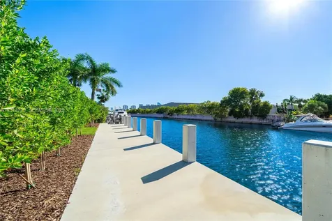 2950 NE 164th Street North Miami Beach FL 33160