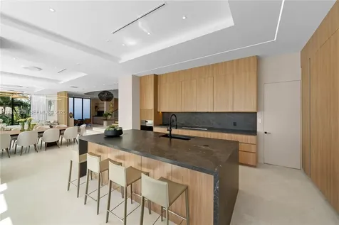2950 NE 164th Street North Miami Beach FL 33160
