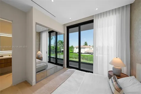 2950 NE 164th Street North Miami Beach FL 33160