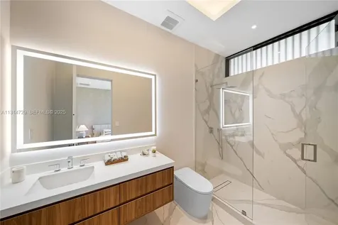 2950 NE 164th Street North Miami Beach FL 33160