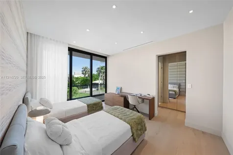 2950 NE 164th Street North Miami Beach FL 33160
