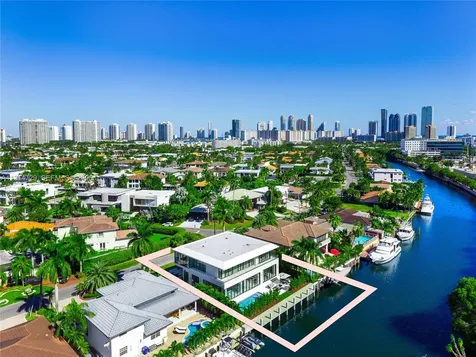 2950 NE 164th Street North Miami Beach FL 33160