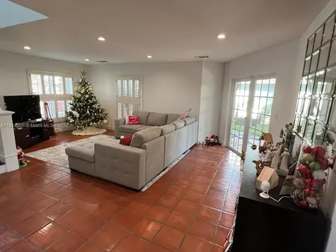 6421 SW 112th Place Miami FL 33173