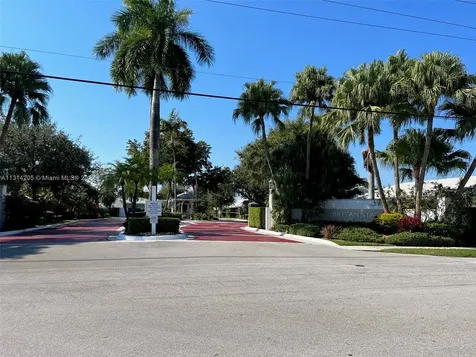 6421 SW 112th Place Miami FL 33173