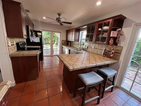 6421 SW 112th Place Miami FL 33173