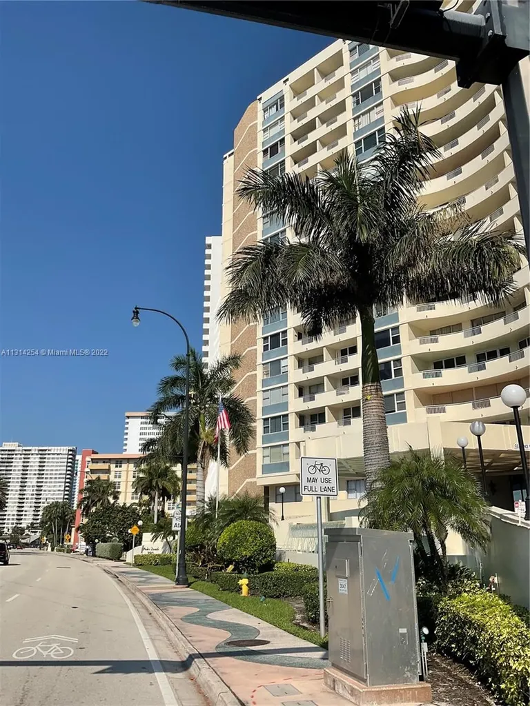 3180 S Ocean Drive Hallandale Beach FL 33009