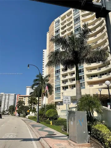 3180 S Ocean Drive Hallandale Beach FL 33009
