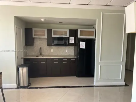 3180 S Ocean Drive Hallandale Beach FL 33009